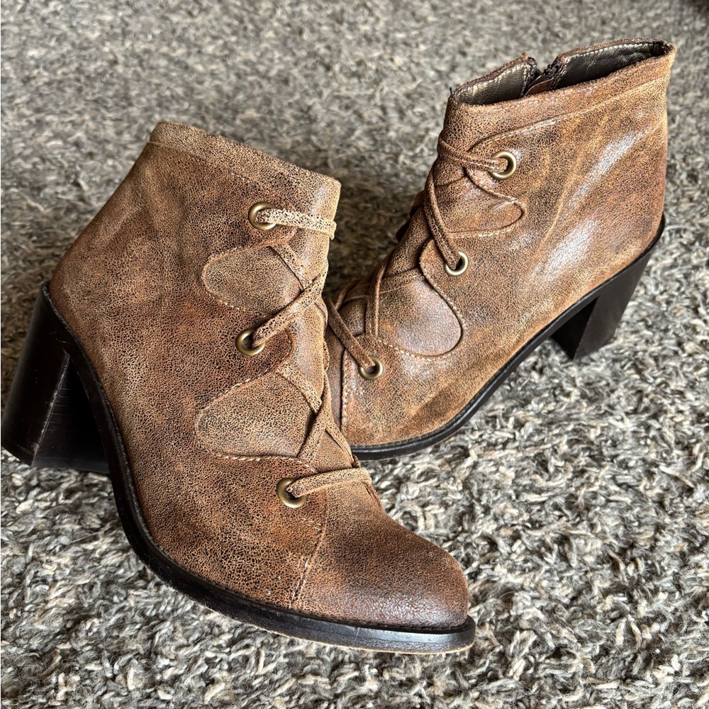 ANTHROPOLOGIE Giraudon Ny Wilhelm Brown Ankle Boots Stacked Block Heel Shoes 7
